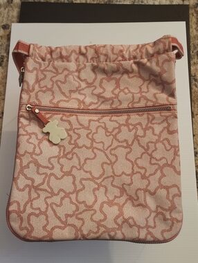 Tous Kaos New Colores Pink Patterned Backpack with Bear Charm. EUC. 33×38×6